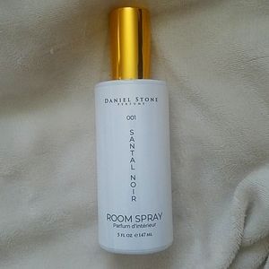 Daniel Stone 001 Santal Noir Room Spray